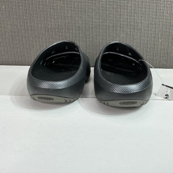 Keen Shoes Men's Sz 12 Slip On Clogs Sandals Yogui Graphite Gray/Black - Picture 4 of 8